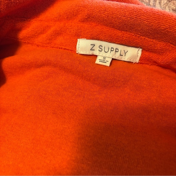 shirt size small - Picture 5 of 6